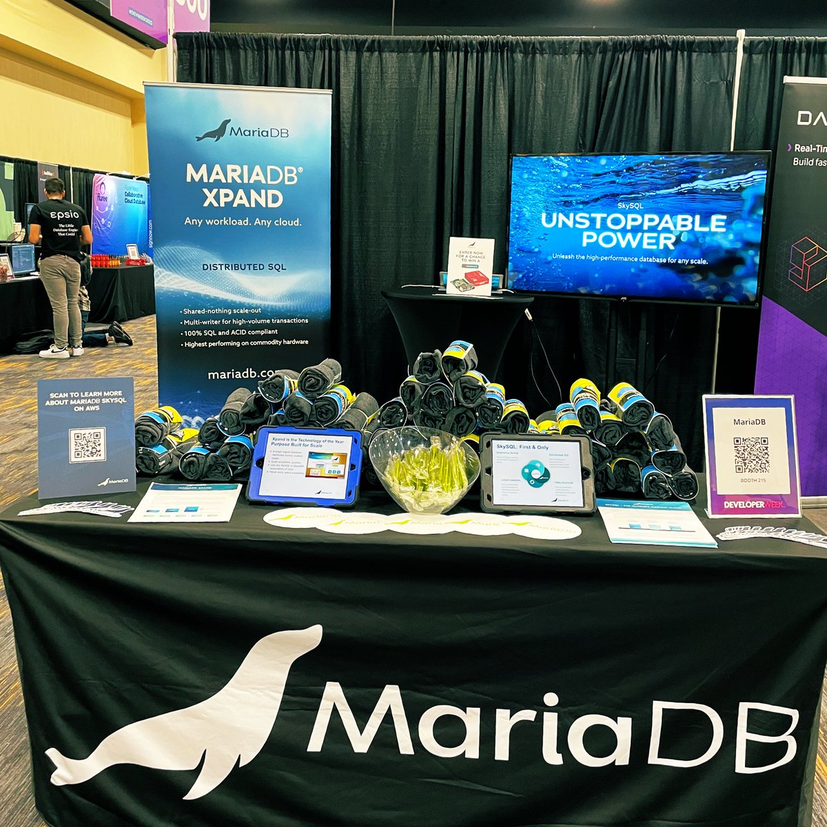 WendyLCMP's tweet image. Hello @DevWeek ! We’re fresh off our Devie award celebration and ready to start our day in the #devweek2023 expo. Swing by to become Unstoppable. #databasemasters