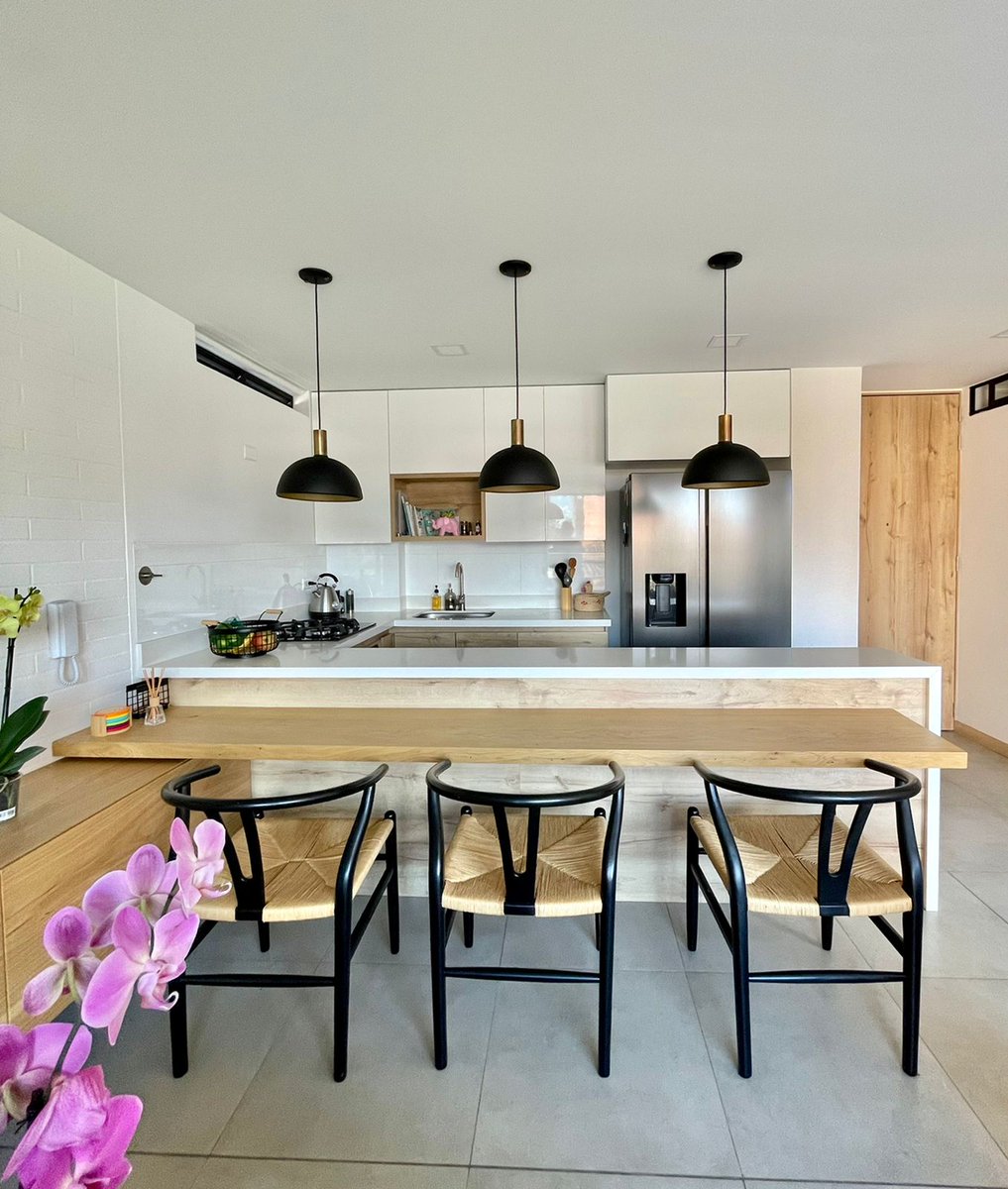 Lizz Parody tweet media