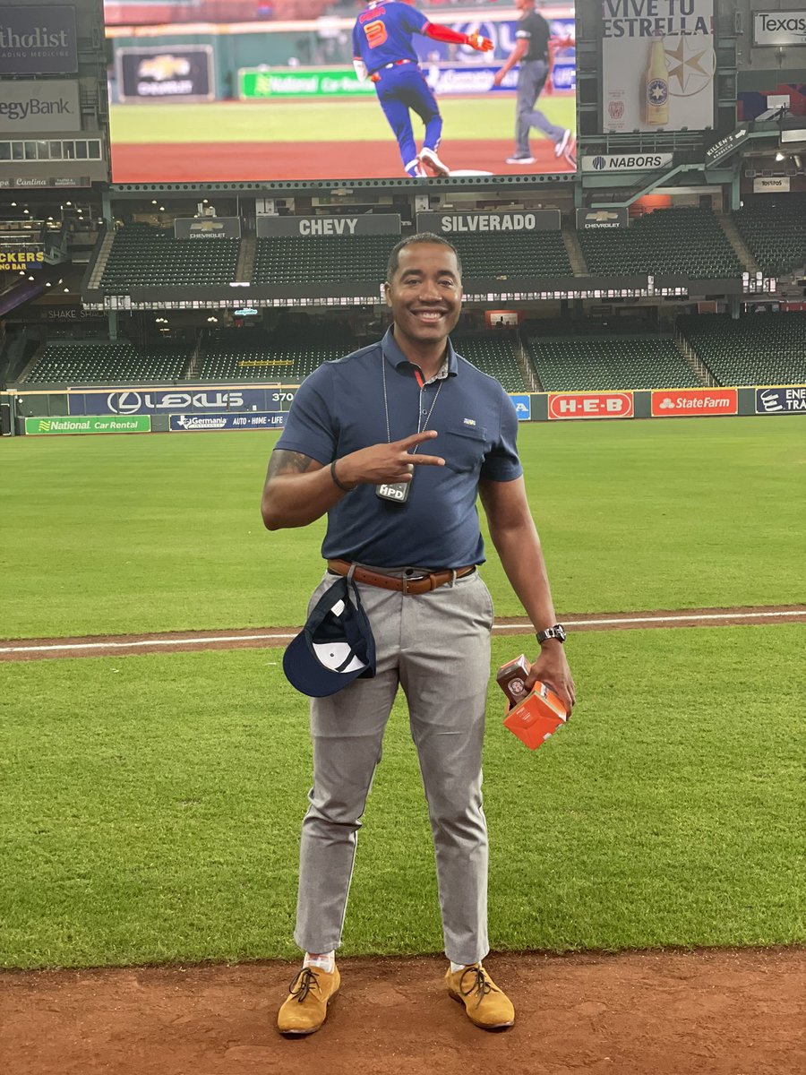 I want to thank #skipper #dustybaker and the @astros for taking the time to invite all of our youth to the ballpark. #ghpal @houstonpolice @Nationalpal
