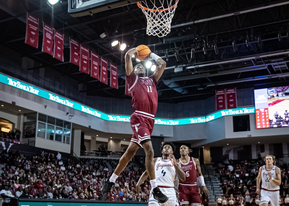 SunBelt's tweet photo. 𝗣𝗛𝗢𝗧𝗢 𝗢𝗙 𝗧𝗛𝗘 𝗪𝗘𝗘𝗞.

Vote for the #SunBeltMBB &amp; #SunBeltWBB  Photo of the Week 📸

1️⃣ @TroyTrojansMBB slam 🏀
2️⃣ @TroyTrojansWBB three 👌
3️⃣ @GSAthletics_MBB drive 🚙
4️⃣ @JMUWBasketball giving credit 👉 https://t.co/Mgj8yyxi2s