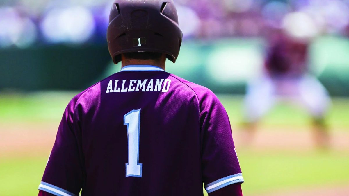 OlsenSection203's tweet photo. 1 #DayToAggieBaseball
@tuck_stanley
@ballemand_1
@theHELM_
@TyColeman7 https://t.co/aGDlAfDnEC