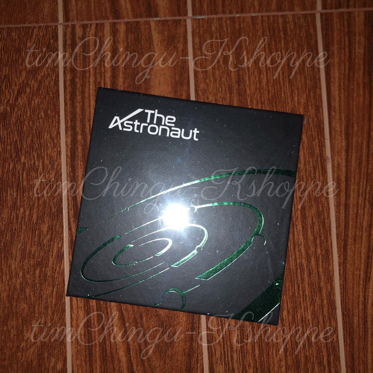timChinguKshoPH's tweet photo. WTS / LFB

Onhand and Sealed

The Astronaut

Set with POB - 1800php
Version 1 or 2 - 950php

still available
#bts #jin #theastronaut https://t.co/aBYHCgXI92