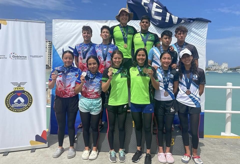Podio para el Club <a href="/hnosenderica/">Hermanos Enderica S</a> 🏊🏼

📌Acaba de lograr el 1er. lugar en Relevos 4x1.500m en el Campeonato Nacional de Aguas Abiertas “Eduardo Serrano”. La cita es en la Capitanía del Puerto en Salinas. 

🥇Hnos. Enderica 1:16:06
🥈Tomebamba 1:16:31
🥉Educoach 1:18:10