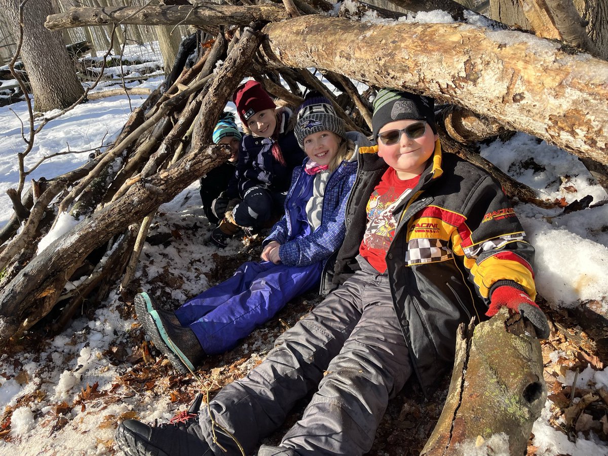 MazzottaMs's tweet photo. Snowshoeing and structure building at Jaffa @Davenport_PS @JaffaEEC https://t.co/IRDFEuSiVF