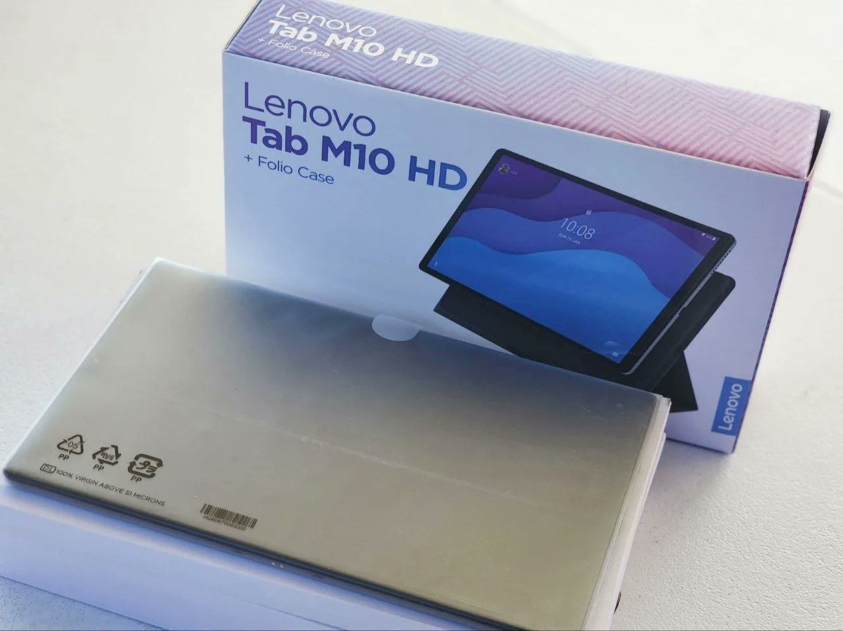 #EnlacesConLaEducación 🇸🇻|| Nos seguimos sumando al apoyo que el Gobierno Central brinda a nuestros niños y niñas. Hoy entregamos más tablets a estudiantes de parvularia y de 1ro a 4to grado del Centro Escolar Achichilco 👩‍💻🧑‍💻