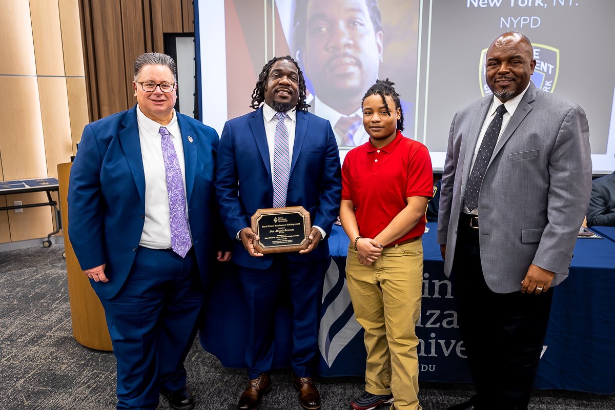 NYCPDDEA's tweet photo. The DEA congratulates Detective Alistair Bascom of the 1 Precinct on receiving the #BlackHistoryMonth Excellence in Policing Award from the St. Elizabeth University Police Studies Institute. 

The DEA is proud to represent The Greatest Detectives in the World! https://t.co/l8YxX5pGwB