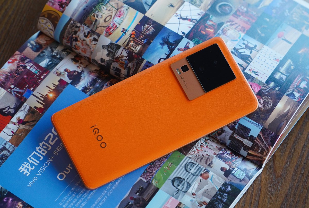 GadgetCom_ tweet picture