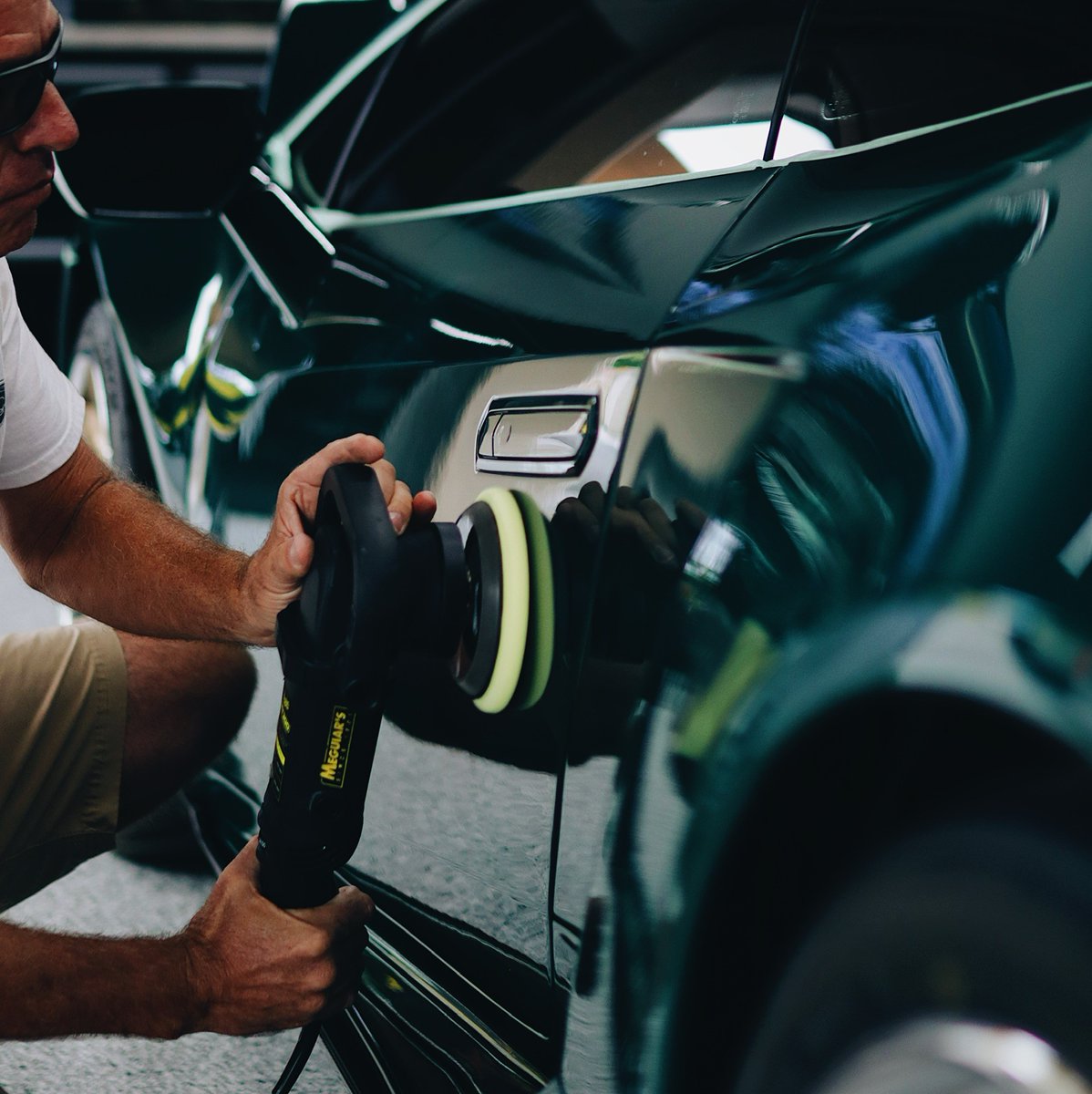 Meguiars's tweet photo. When you need a pro polish that will remove light swirls and take paint to the next level!
M210 Ultra Pro Finishing Polish! πͺ β¨
.
.
.
#mirrorglaze #meguiarspolish #meguiarsprofessional #meguiarspro #prodetailing #prodetailer #detailing #meguiars #ReflectYourPASSION https://t.co/nnScXRhiLp