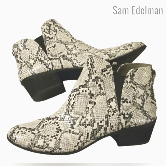 mrc248's tweet photo. So good I had to share! Check out all the items I'm loving on @Poshmarkapp #poshmark #fashion #style #shopmycloset #samedelman #polydorrecords #premise: https://t.co/XBUgByIzHE https://t.co/ZDTHQEg3nC