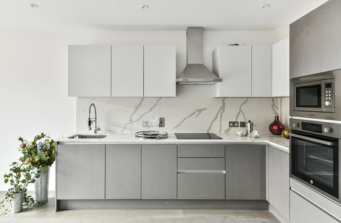 KeyIntDesigns's tweet photo. Each fully fitted kitchen features a beautiful single piece of marble-effect splashback and countertop, which contrasts perfectly with the matt finish of the units and brushed metal of the integrated A-rated appliances. Key Kitchens - info@keyinterioranddesigns.com https://t.co/Lsl75cYjqF