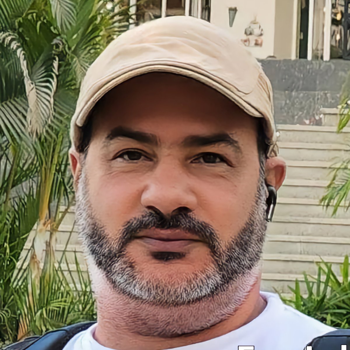 alkhdewy's tweet photo. #NewProfilePic https://t.co/RgWDtclSy0