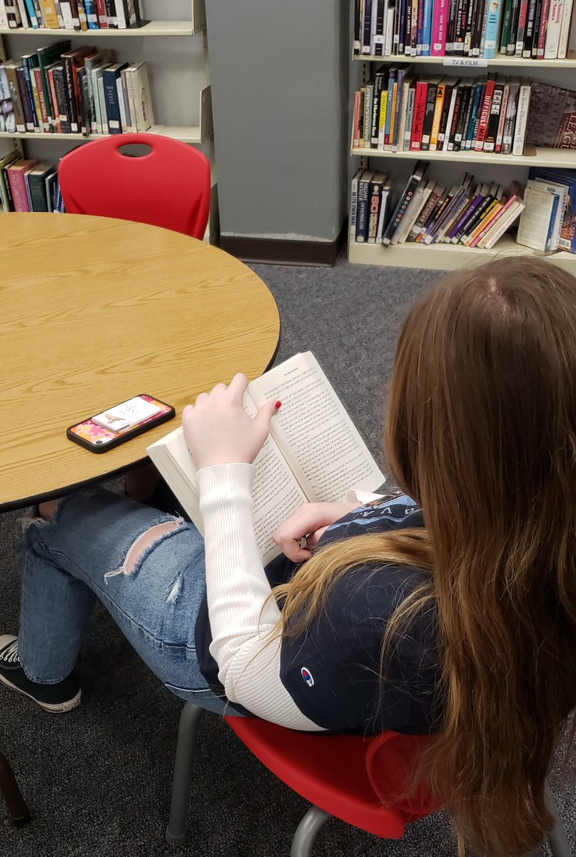 FoxLaneLib's tweet photo. Independent reading in the library! https://t.co/4HEki0ABVt