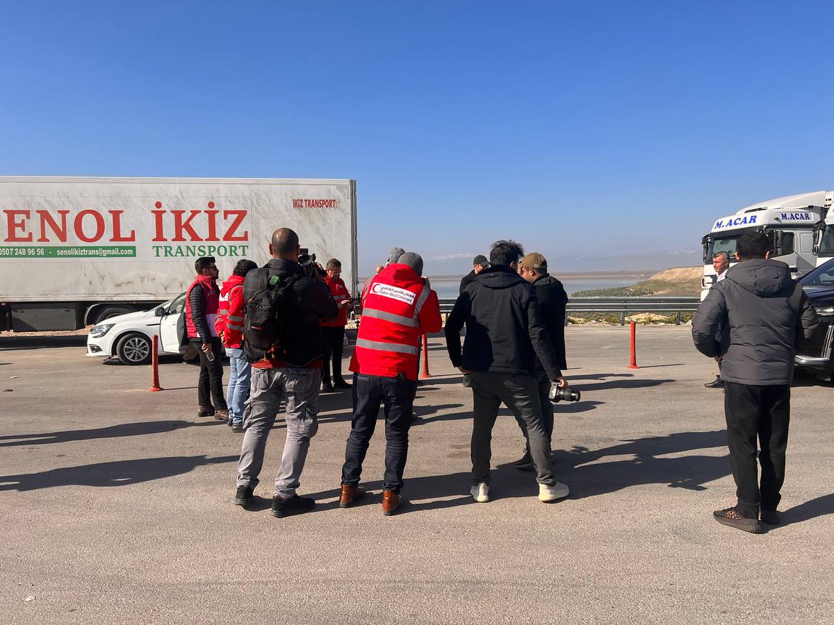 saad_binhamad's tweet photo. #قطر_الخير
Exclusive this early morning
A huge relief containers arrived at the #earthquake borders for syria and turkey from qatar's gov and people asking allah to relieve affected people in that area
#قطر_تغيث_سوريا_تركيا https://t.co/SScHNqCZF2