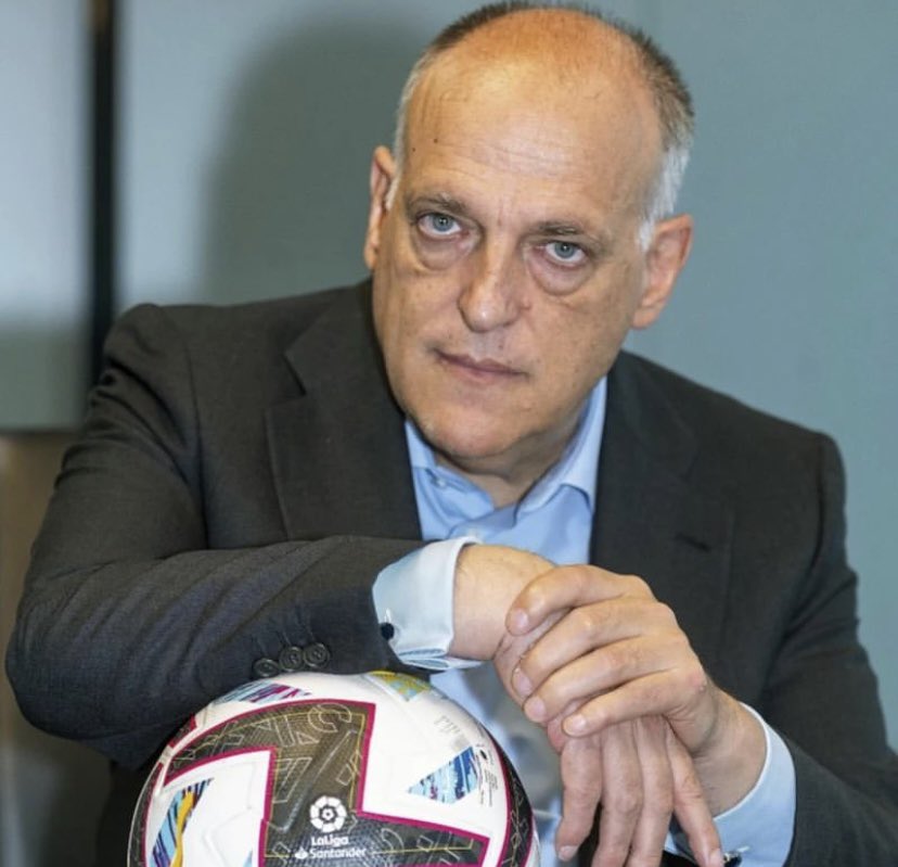 OFFSIDEpodcasts's tweet photo. 💥¡El @FCBarcelona no será sancionado por @LaLiga!

🙅‍♂️“no es posible que exista sanciones disciplinarias deportivas” 

🗣️“La fiscalía está investigando los hechos sucedidos y si puede existir un posible delito de corrupción”
#barcagate #corrupcionenlafederacion https://t.co/6NIFbe46JE