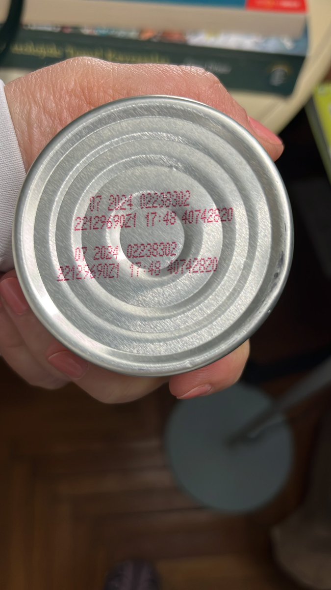 Cimtulay's tweet photo. @MSanalMarket yaş kedi mamalarında indirim yapmış, 10 TL dün 10 adet sipariş verdim bugün geldi. Fotoğraflar aşağıda. Peki bu kadar kötü görünmeseydi nasıl anlayacaktım? @gidadedektifi_ https://t.co/6IC0c9tK8P