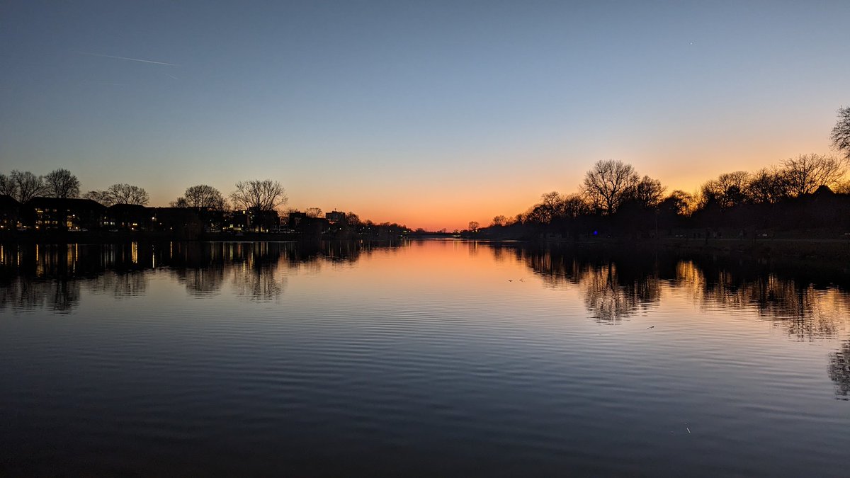 Stunning sunset at the 'Aasee' lake in Münster #sunset #aasee #ms #münster #ms4l