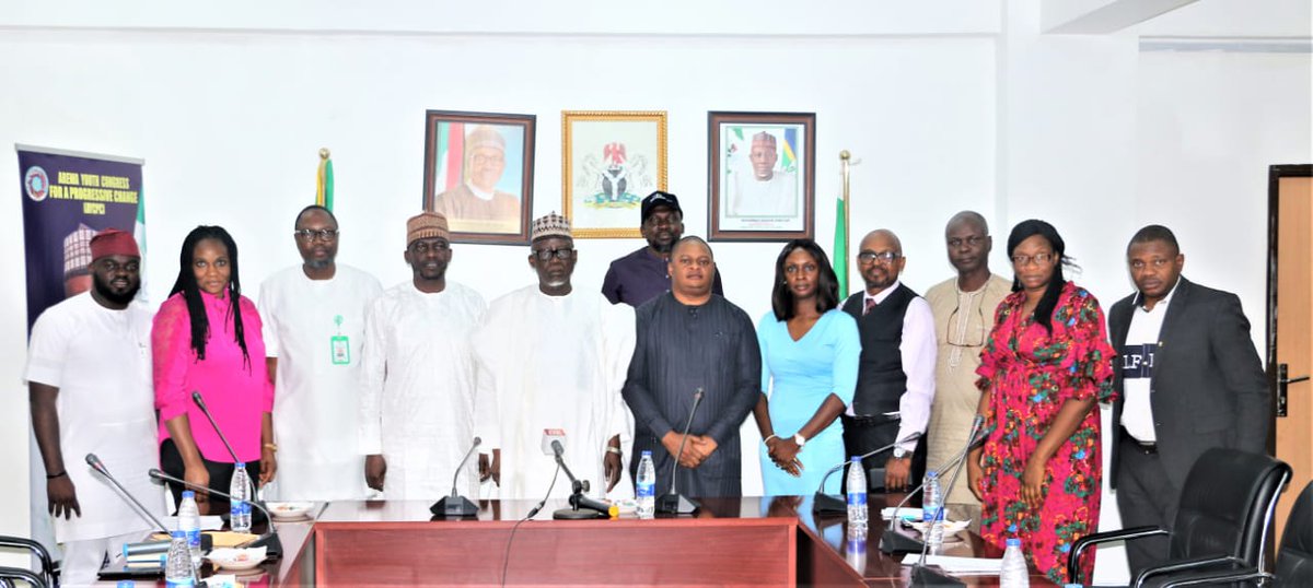 cleenfoundation's tweet photo. The Management team of CLEEN Foundation led by the Executive Director, @Gadpeter paid an advocacy visit to the office of the Honorable Minister of Police Affairs, Dr. Mohammed Maigari Dingyadi, to commend the Ministry for its efforts towards reforming the police... https://t.co/MhkLVDtHs5