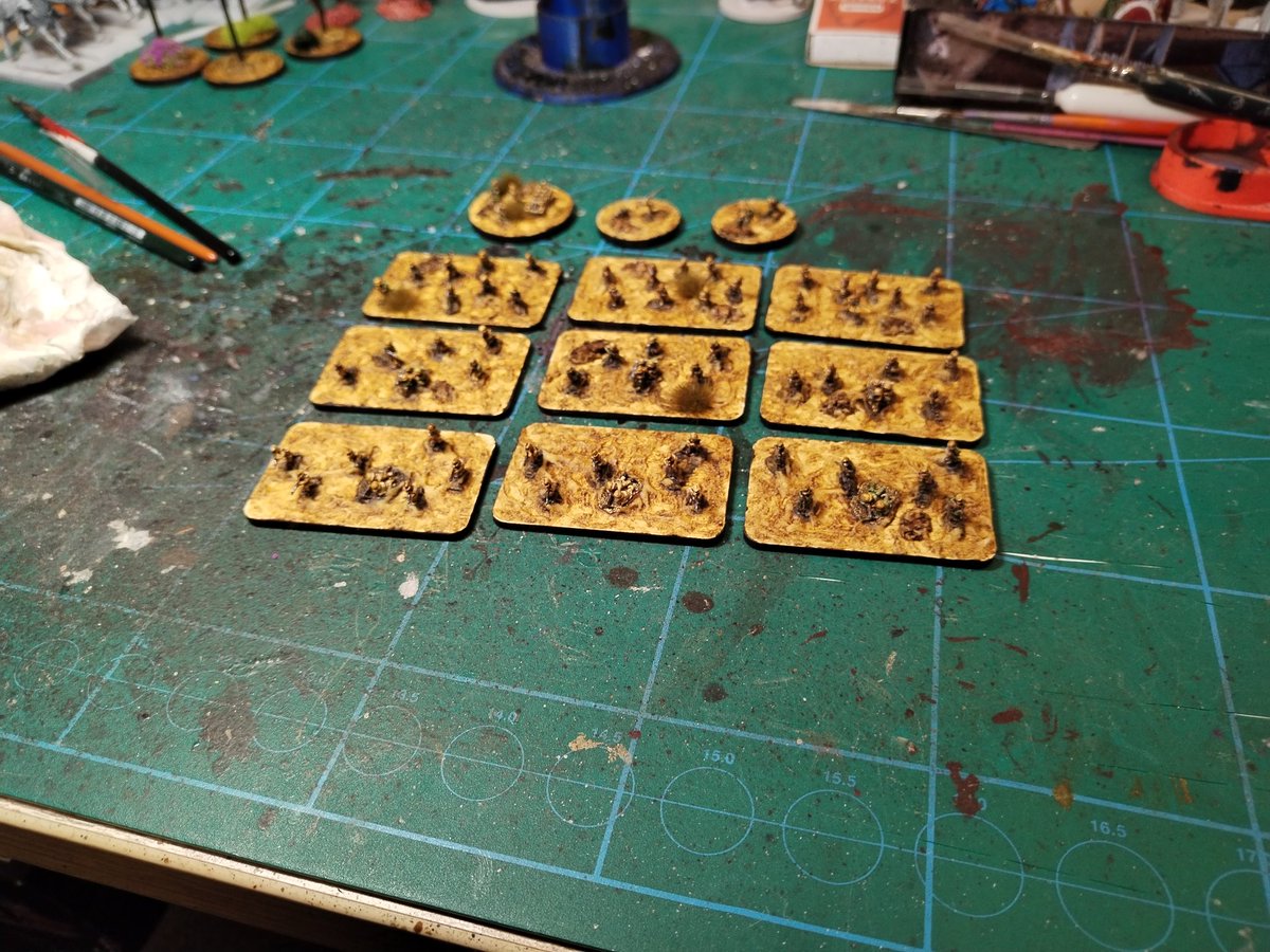 PotanCZ's tweet photo. 9 infantry/lmg squads, aka full infantry core for Company, for my 6mm Afrika Korps Battalion project in 1:1 scale ratio. 🌴 #historicalwargame #paintingminiatures   #ww2wargames #miniatureswargames #scalemodeltank #scalemodeltanks #flamesofwar #wargames #6mmminis #6mmminiatures https://t.co/XmpqMgfA2C