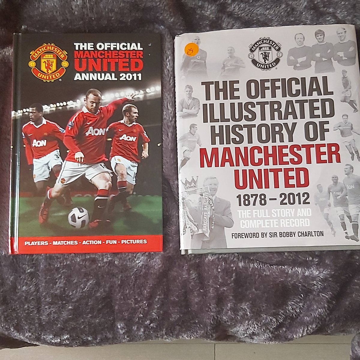 manUnit83819822's tweet photo. Who want to join man United group on WhatsApp give me a text https://t.co/CksWEk6k76