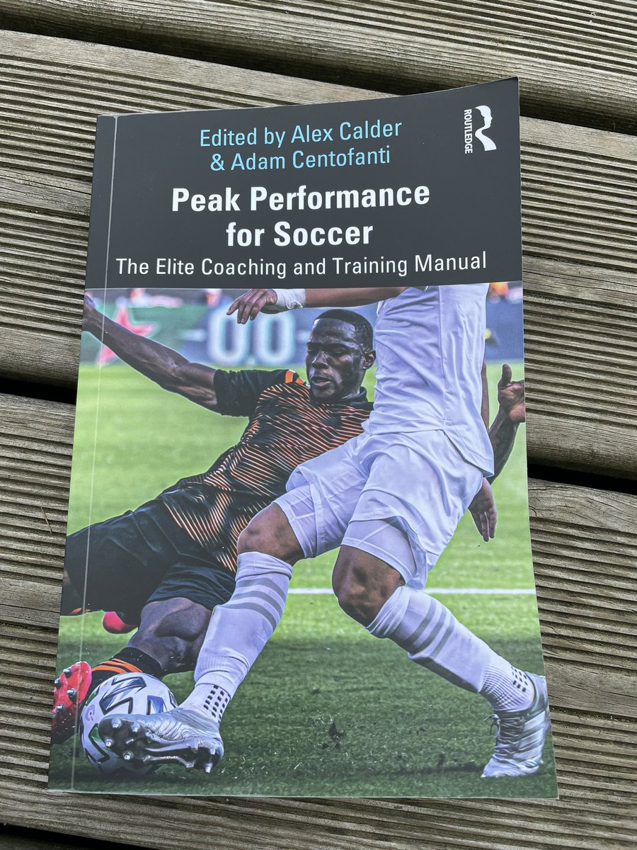 mart1buch's tweet image. Finally got my copy 😻

Made a small contribution to this very detailed and practical resource for everyone willing to learn in the ⚽️ performance world 📘

Well done @calder_05 &amp;amp; @adamcentofanti for putting this together 🙌🤟