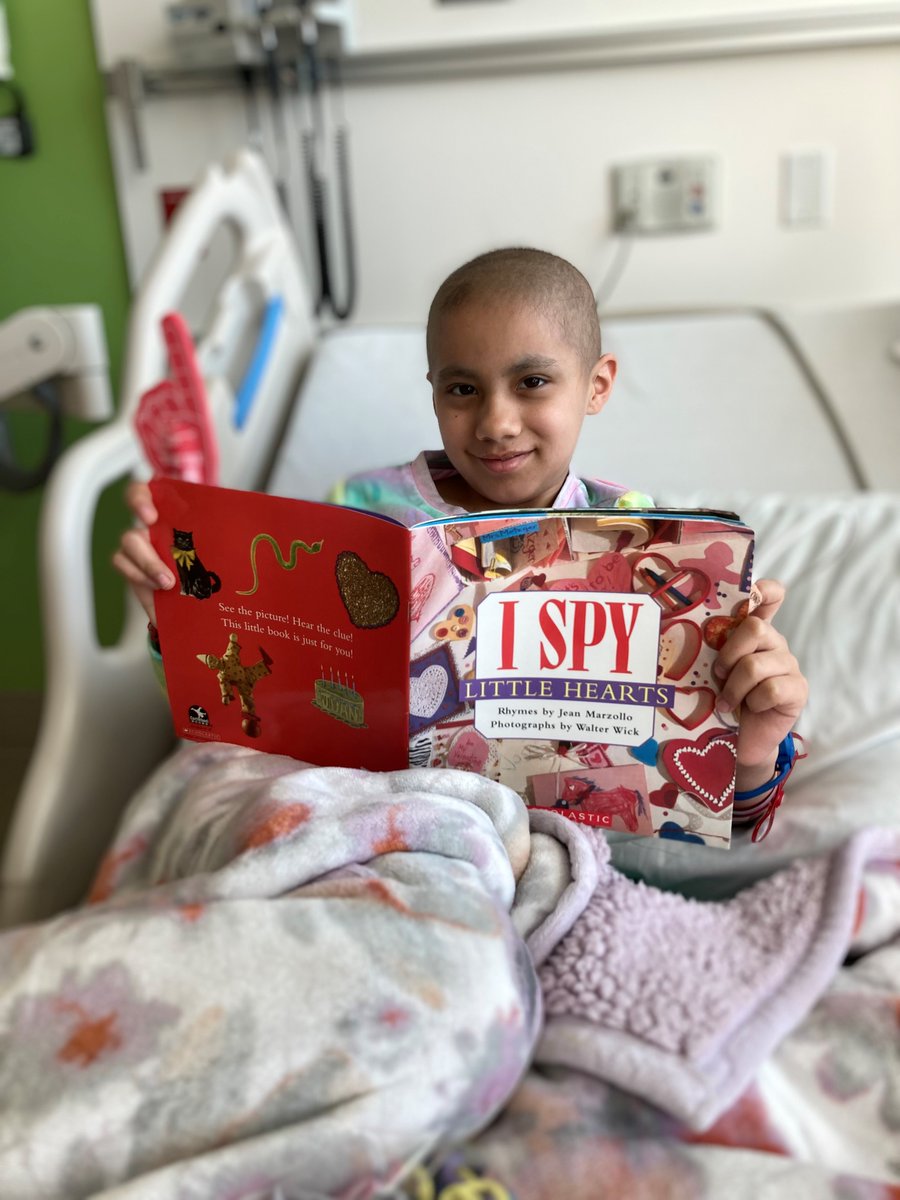 Nemours's tweet photo. Our school program team at Nemours Children’s Hospital, Florida helped promote a LOVE for reading this Valentine's Day by distributing books to patients of all ages! Thank you, @Scholastic and @KPMG_US for your generous book donations. #reading #books #ValentinesDay ❤️📚💙 https://t.co/o8DQCNl3Gu