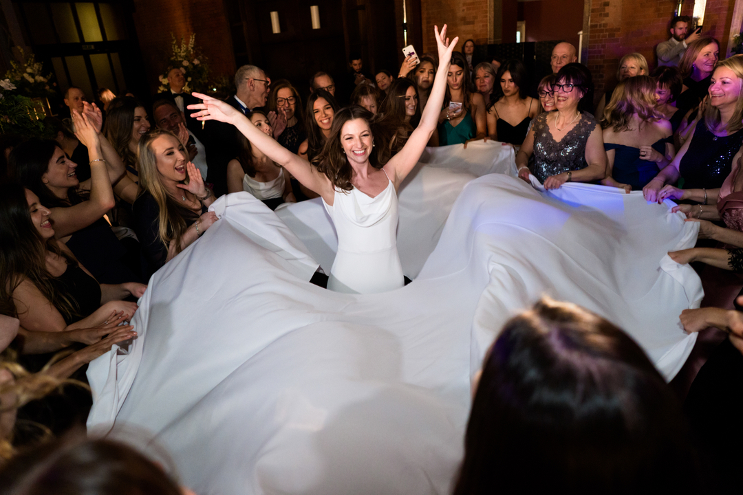 FeaturedLdn's tweet photo. Mazel Tov #weddings #weddingplanner #eventplanner #bespokeweddings #luxuryweddings #sde #jewishwedding #mazeltov #wedding #weddingdecor #chuppah https://t.co/h0dNU1fINz