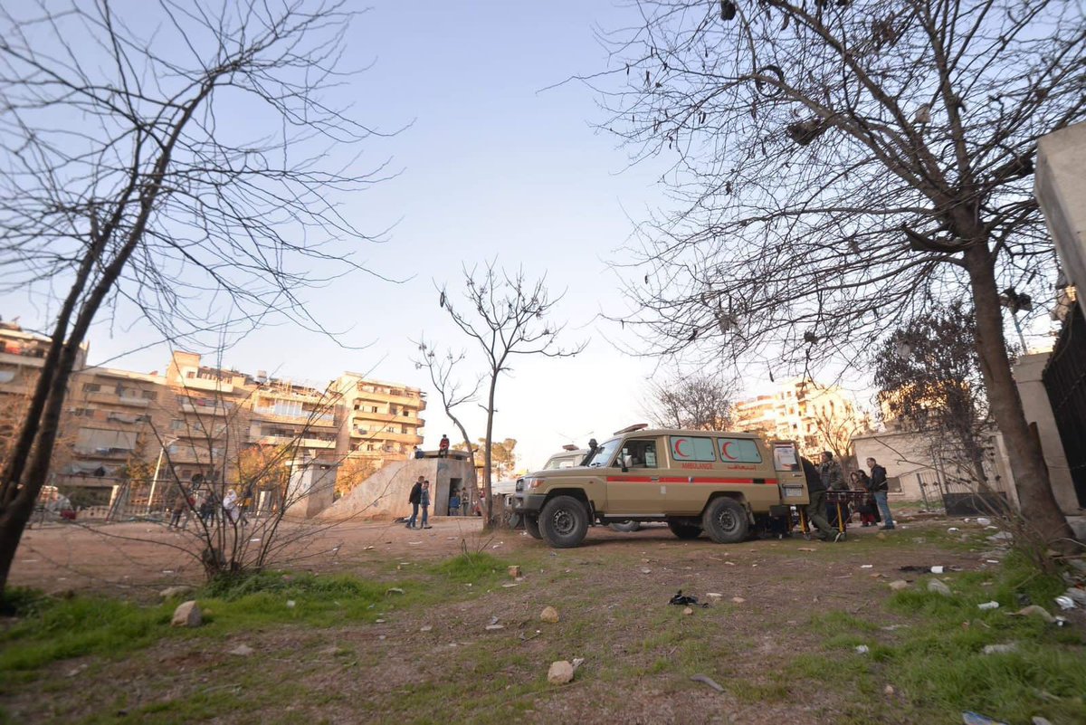 warmediateam's tweet photo. #Iraq's humanitarian #aid team provides medical support to families living in shelters after their homes were abandoned in #earthquakes in #Aleppo governorate 

#War_Media_Team 
#Popular_Mobilization 
#Public_Media_Directorate https://t.co/3Ui50g3qIF