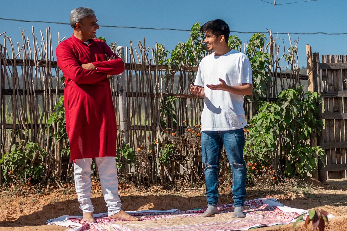 projectbatauli's tweet photo. Some moments of recently done yoga retreat program in Batauli Ghar 😇
.
#projectbatauli #candids #batauli #yogaretreat #yoga #surguja #chhattisgarh #ngo #volunteering https://t.co/2wv99I3qrm