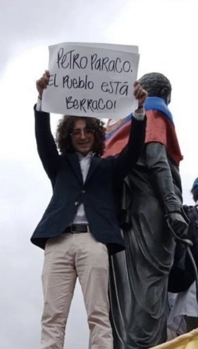 carolinaguerram's tweet photo. BUENAS https://t.co/41MO9cqfGf
