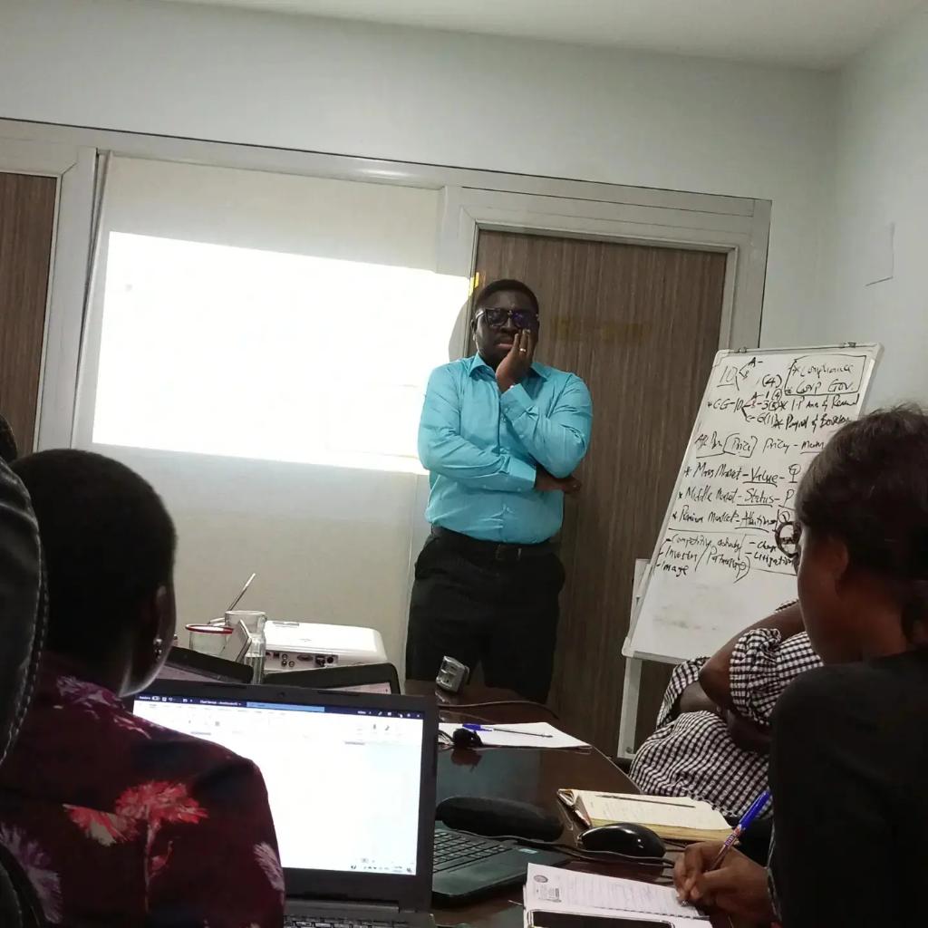 AyobamiWyse's tweet image. Most trainings of these types, often evolve into strategy sessions. One of my favorites where the true elements of consulting are well expressed and deployed.

#StrategySession
#EffectiveSalesStrategy