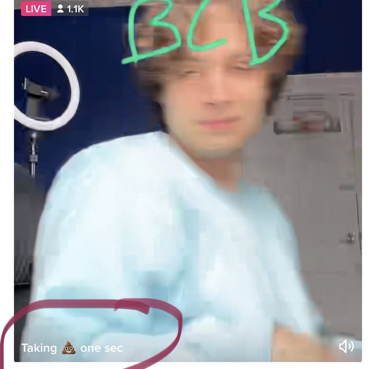 macandcheese009's tweet image. People waited 10 min for him to return from the crapper #classless