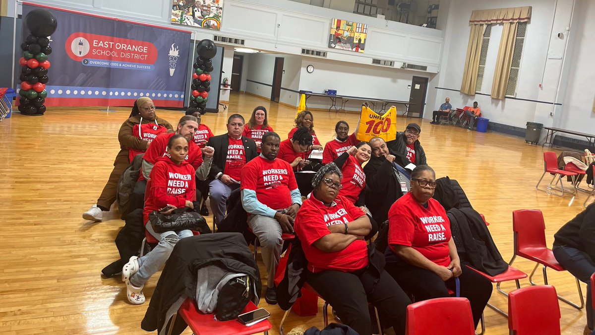 unitehere's tweet photo. “I deserve a raise because of what I do at my job and what I do for our kids: I talk with them, I laugh with them, I make sure they’re fed.” – Marian Vann, 30 years in East Orange schools

Cafeteria workers in NJ shouldn’t be making less than $20/hr. Sodexo workers need a raise. https://t.co/rxx5phXBZa