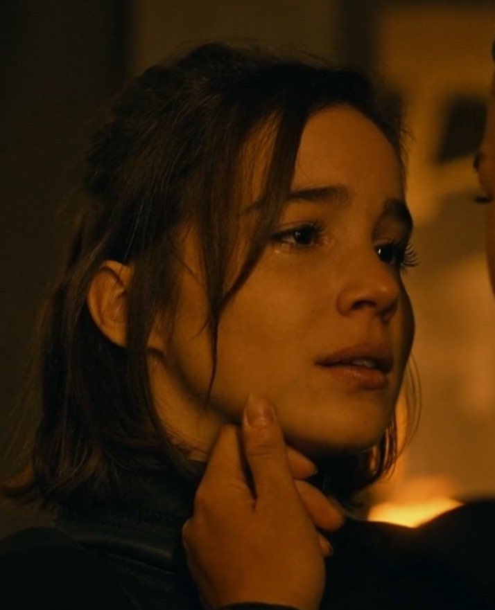 MEANLESB0's tweet image. head in hands i cant do this