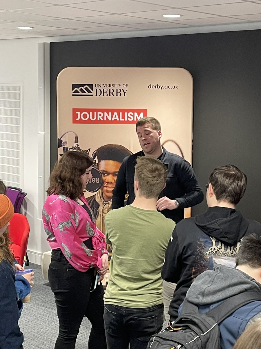 suzenelson's tweet photo. A massive thank you to @shaunjepson05 for talking to our @derbyjourno students about his career and how he went from @DerbyUni to Downing Street. It was great to hear his inspiring stories and top tips for breaking into journalism and comms. https://t.co/6ZdQJWwml6