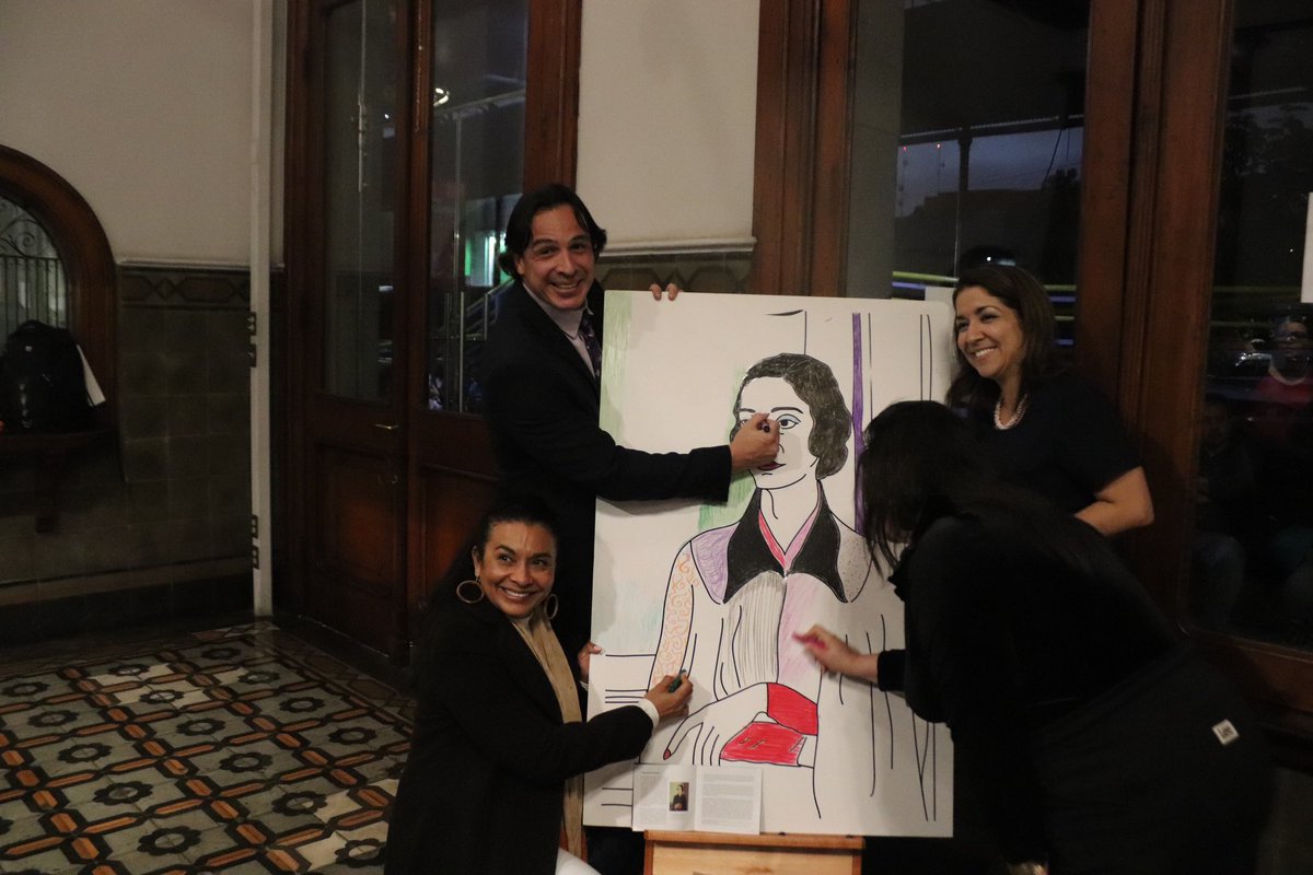 mario_arce1's tweet photo. El día de ayer participamos del Art City Tour,  en el cual se realizaron distintas actividades, entre ellas el show a bordo del tren presentado por El Circo del Parque La Libertad, el Taller de Acuarelas del Museo de Arte Costarricense realizado en el salón Carmen Lyra
1/3 https://t.co/ndA6wpaxpL
