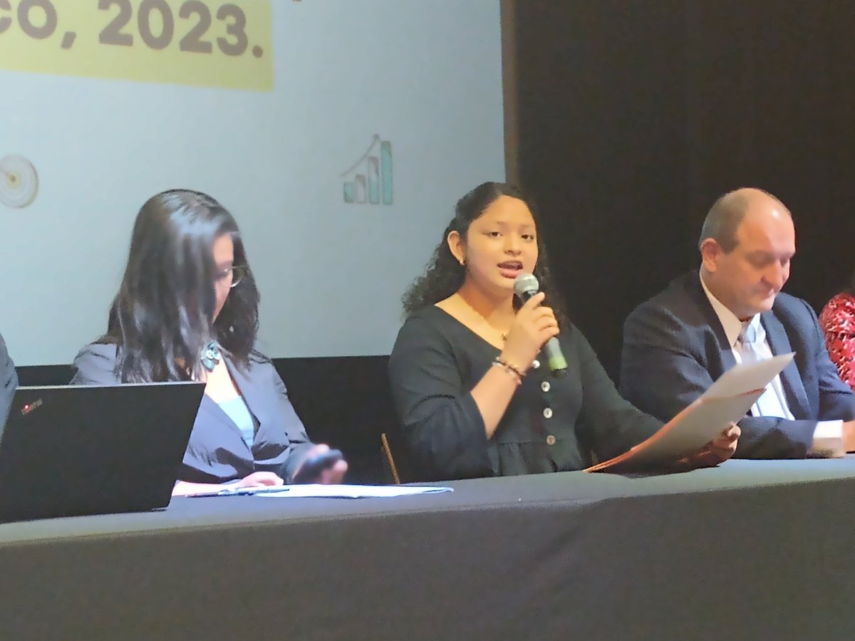 elpoderdelc's tweet image. &quot;Hasta ayer había más de 100 mil personas desaparecidas en México, de esas más de 10 mil son infancias o adolescencias.
Cada día desaparecen 17 niños, niñas o adolescentes en nuestro país&quot;
- Karen del Grupo de Participación Juntas y Juntos por nuestros derechos
#InfanciasEnDatos