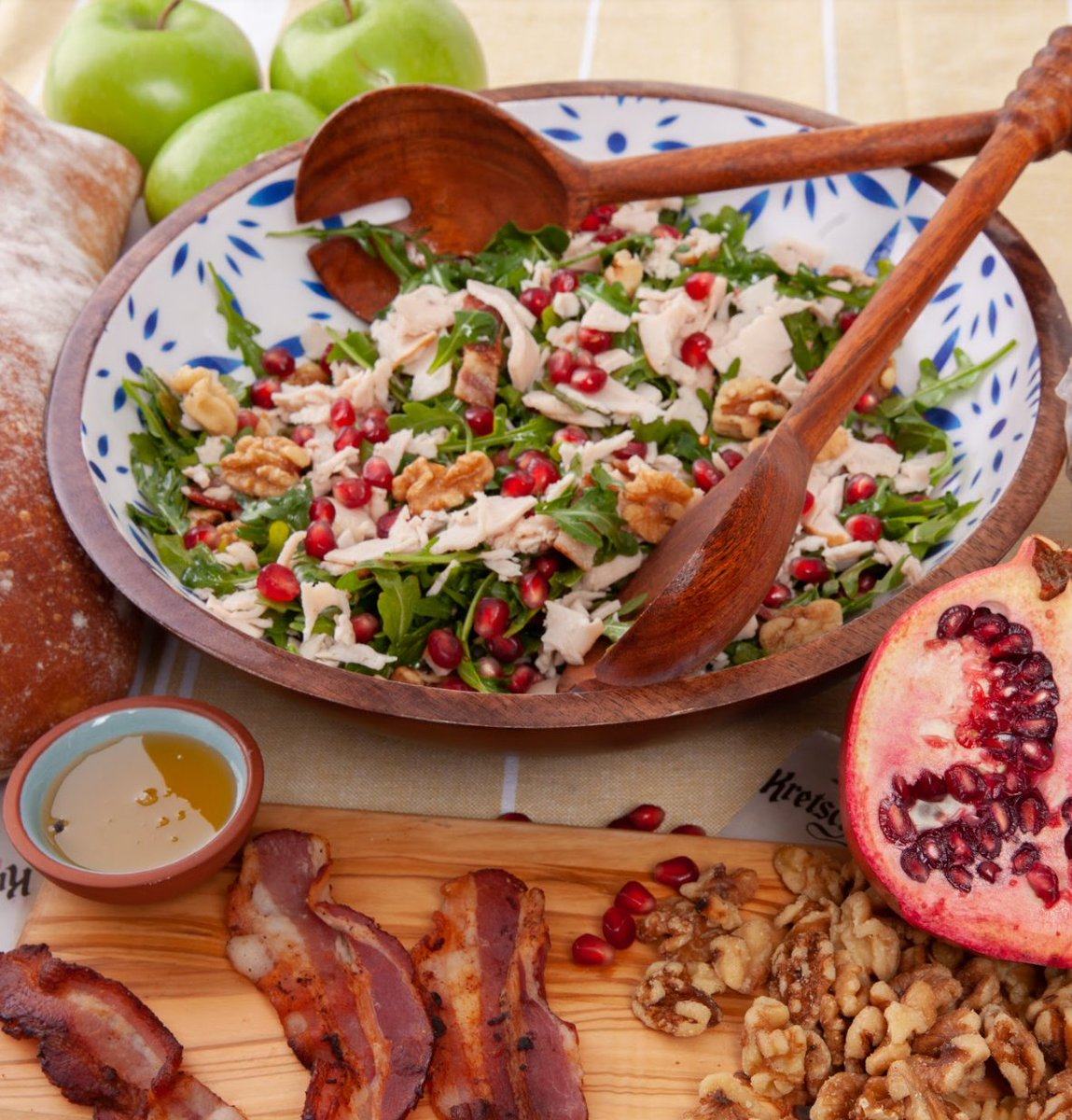 KretschmarDeli's tweet photo. After all the holiday eating, a good break is in order. Why not try a delicious &amp; fresh salad with slices of delicious Kretschmar's Off The Bone Ham? 

#ASliceAbove #TasteTheKretschmarLife #DeliSince1883 #OffTheBone https://t.co/s0St3oAnFA