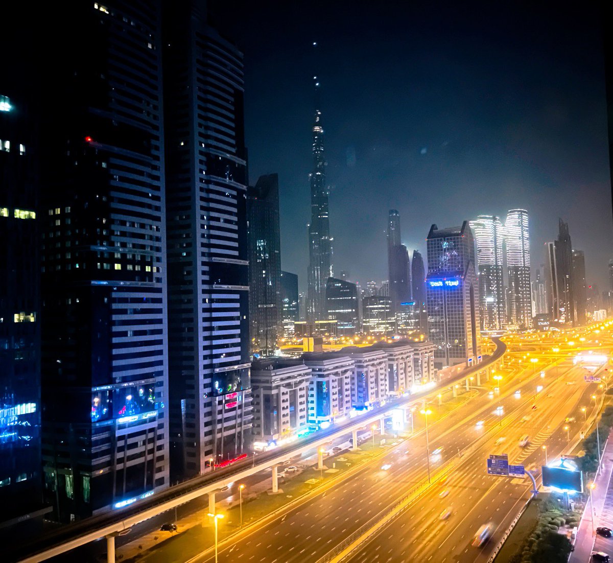 franklin_amit's tweet image. Dubai Financial Street View
#highangle • #photo 
#Dubai • #BurjKhalifa • #longexposure 
• #theglobalphotographycommunity • #moments_in_streetlife 
• #streetphotography • #Street_Storytellers 
•#streetphotographer •
#streetphotographyinternational • #streets_storytelling