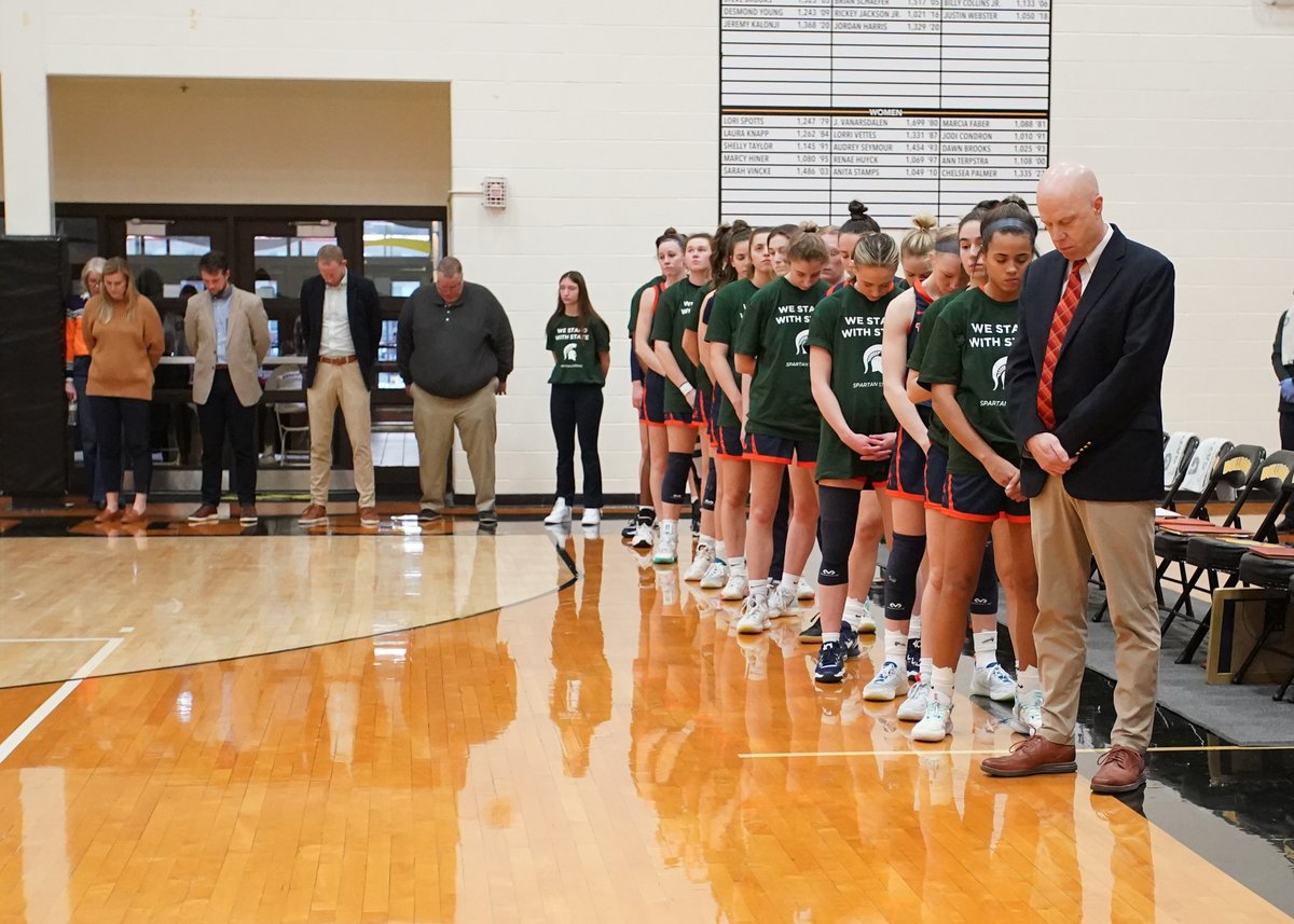 AdrianBulldogs's tweet image. Last night the @acwb_basketball @HopeAthletics @AdrianMBB and @AlmaScots teams took a moment of silence before the games as each team wore shirts saying "We Stand With State" in honor of the recent tragedy at Michigan State University

@MIAA1888 #d3hoops #MSUStrong #SpartanStrong