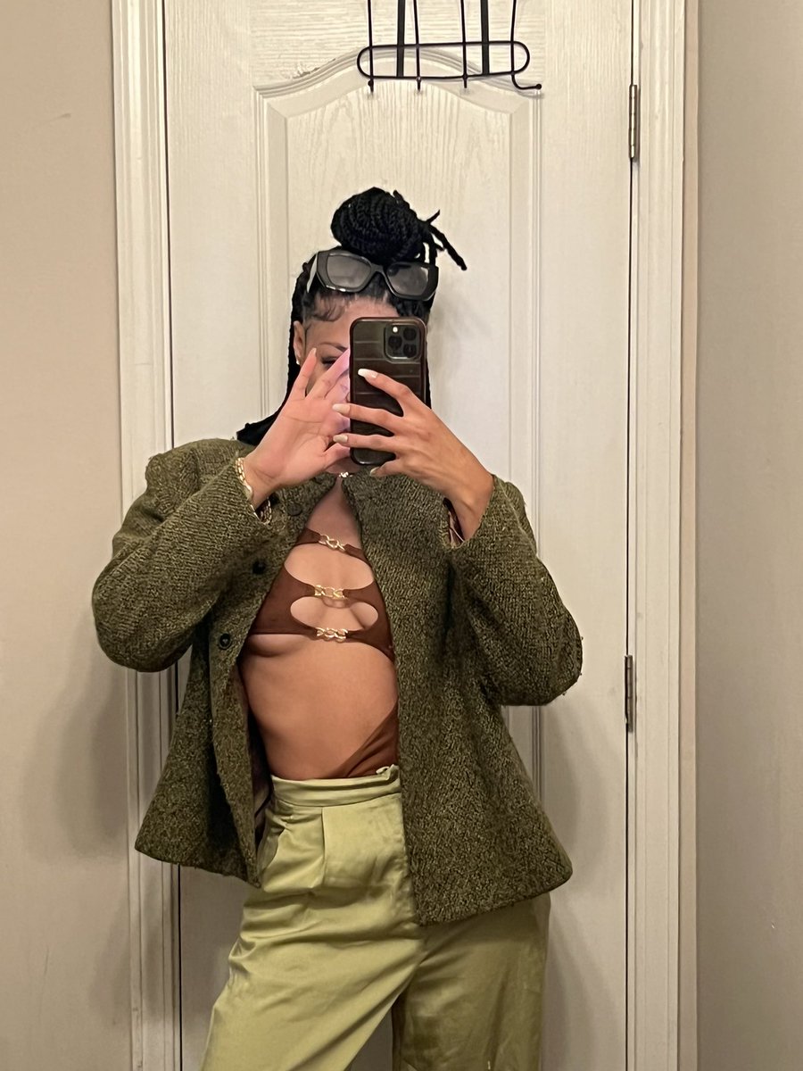 princessss_L's tweet photo. Nun, just wondering when y’all are going to let me style y’all. https://t.co/bvxBMGcrxw