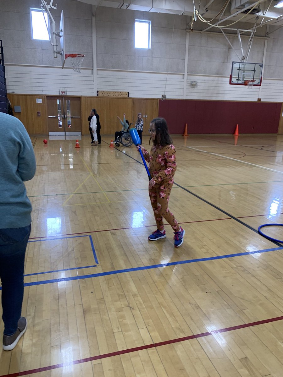 coachcherock's tweet photo. So proud of this group that comes in ready to work hard everyday! 💪🏼 This week we focused on developing our hand-eye coordination skills and our core strength! #Wgwildcats https://t.co/wBmtVjQxd1