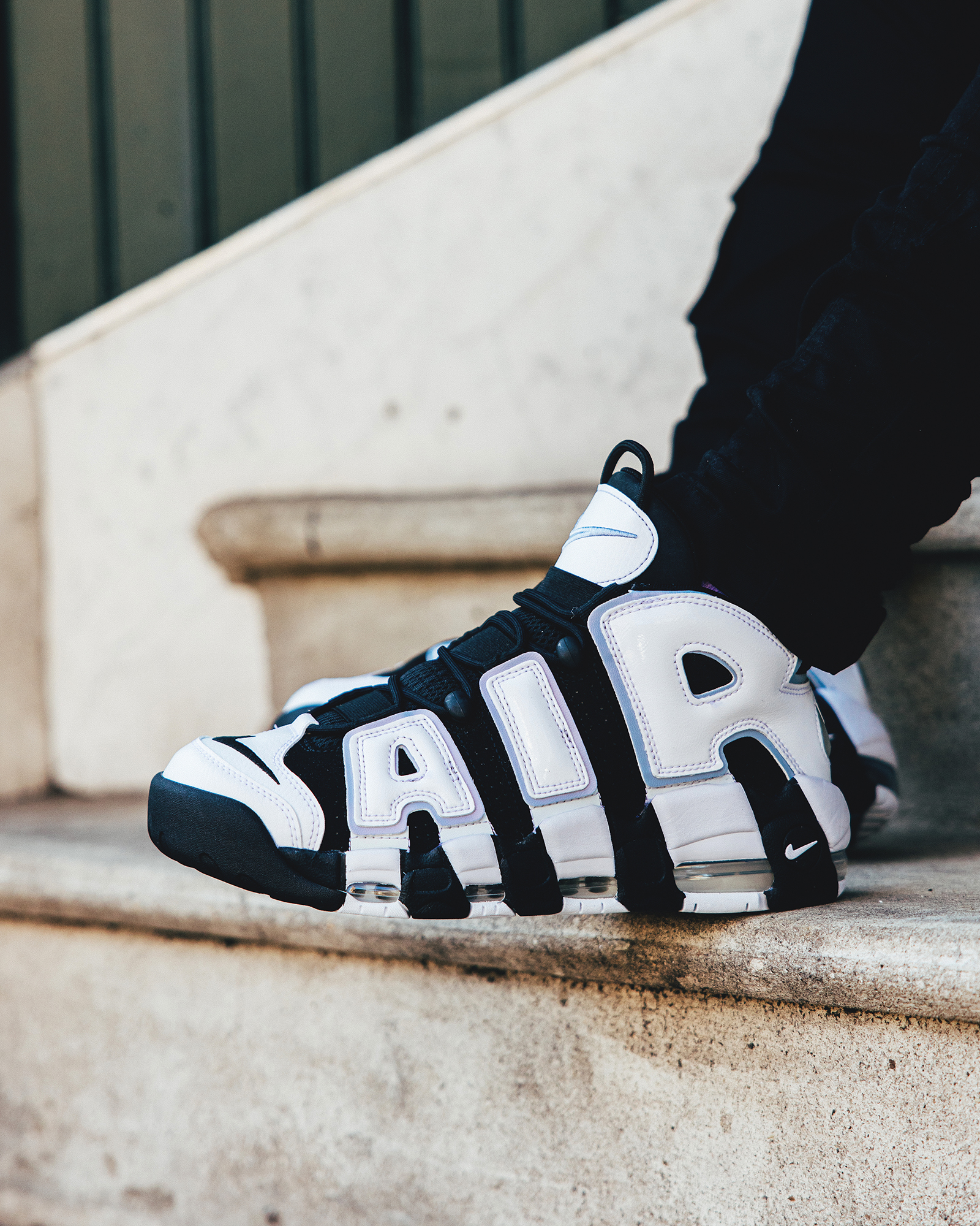 NIKE AIR MORE UPTEMPO BLACK/WHITE 2020 ON FEET 