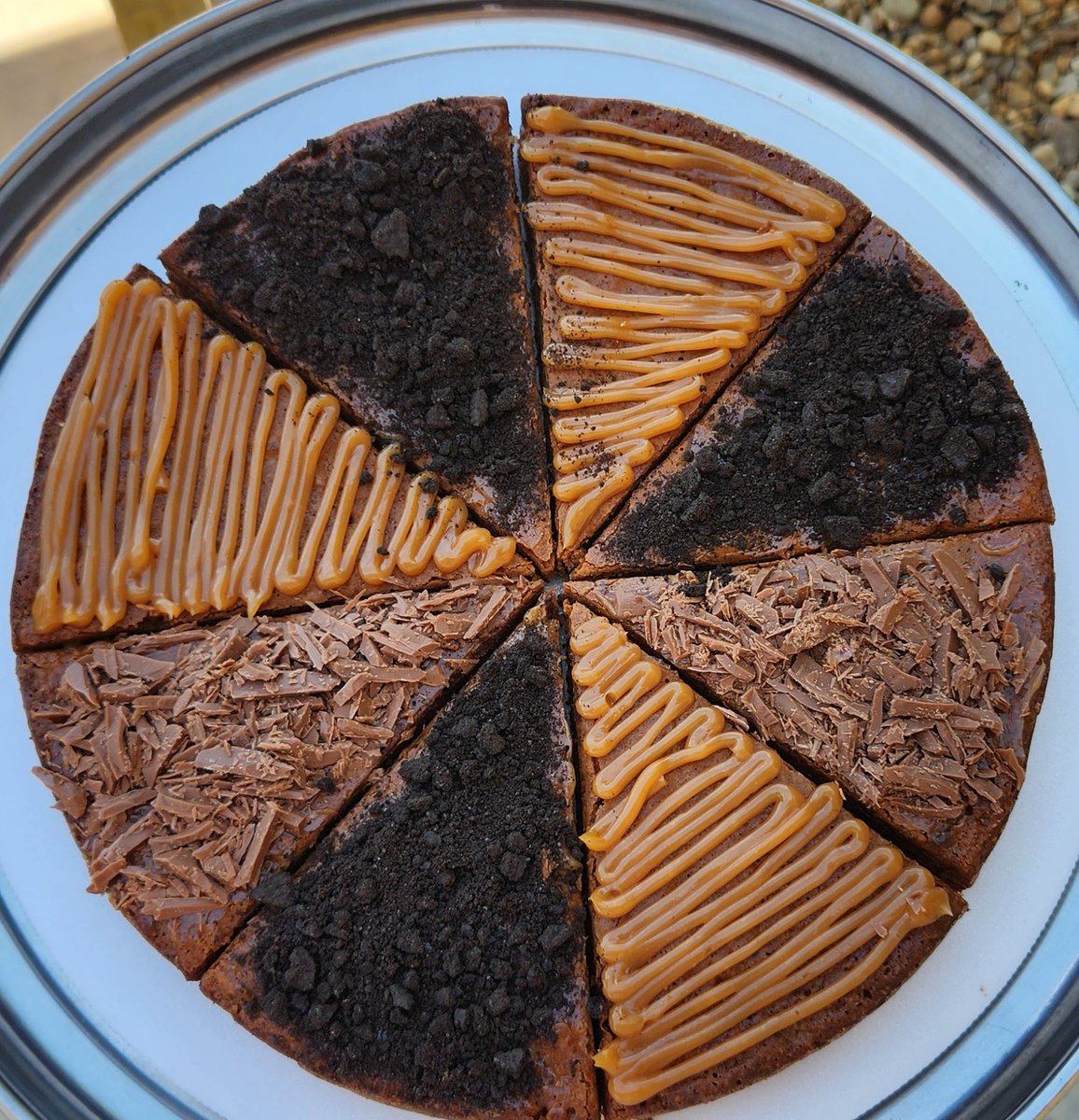 Mi creación 😎😏 pizza milo brownie.