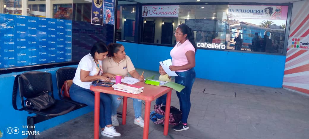 cmdnapc's tweet photo. #PuntodeControl en el @terminalpc para prevenir el traslado ilegal de niños y adolescentes a través de este terminal... @apuertocabello @JCbetancourt72 @MaDanielaDiaz31 https://t.co/Dadd2cX1oV