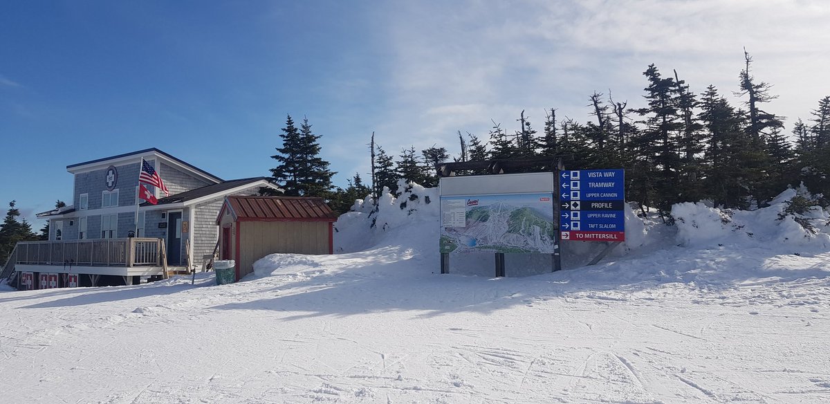 WHSTrips's tweet photo. Day 5 and WHSki23 enjoying skiing in the afternoon sun at Cannon#buttery https://t.co/FyN0VscNSp