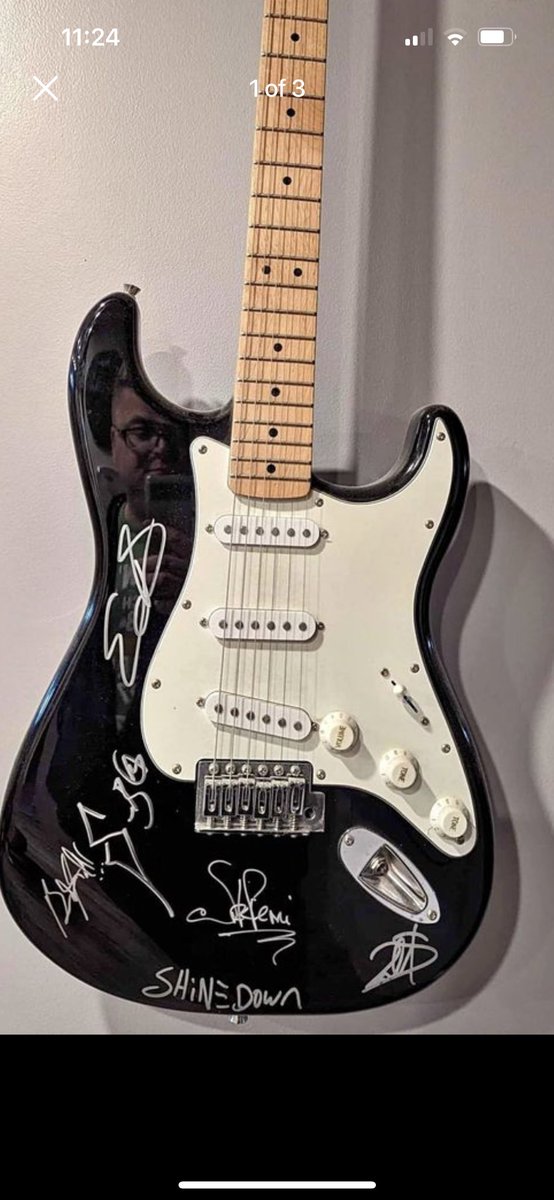 RyanLay15's tweet photo. @Shinedown @TheBrentSmith @ZMyersOfficial @BKerchofficial @theotherguys_SD hey guys I wanted to buy this guitar with your signatures, but there isn’t anything to authenticate it. I was hoping you could take a look at the signatures to make sure it’s real before I buy it! TYIA https://t.co/uN2iRyfSuZ
