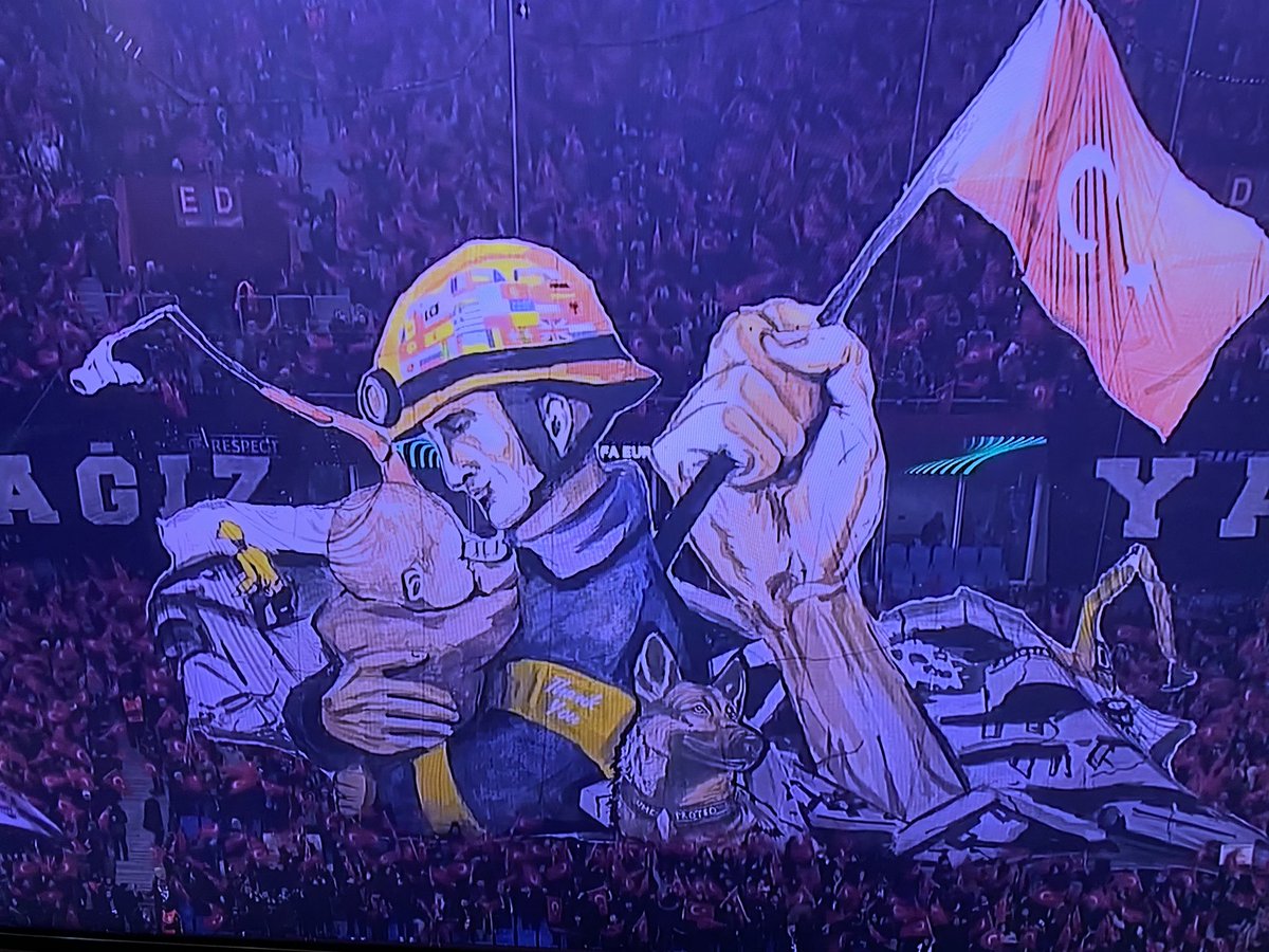 Maç izlerken ağlanır mi hiç.. 
İşte ben ağlıyorum...😪

#Trabzonspor #sondakika #deprem