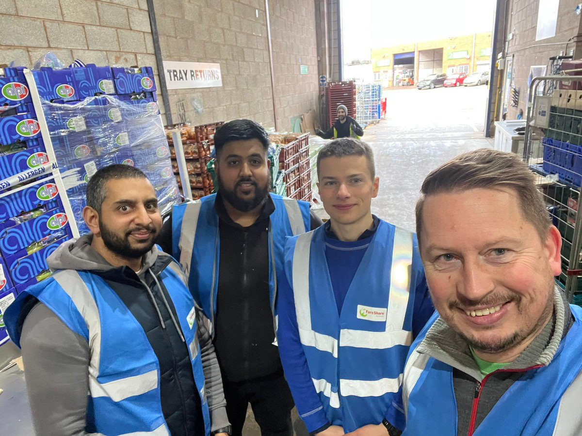 Chris Smith (@erac_chris) on Twitter photo A fantastic day <a href="/FareShareWMids/">FareShare West Mids</a> with the best team of volunteers. Been able to complete all the days tasks and more. Thanks to everyone involved #volunteers #community #foodbank #fareshare <a href="/CaptainFun_ERAC/">Chris Buckley</a> <a href="/jengaE951kw/">liam Jennings</a> A fantastic day <a href="/FareShareWMids/">FareShare West Mids</a> with the best team of volunteers. Been able to complete all the days tasks and more. Thanks to everyone involved #volunteers #community #foodbank #fareshare <a href="/CaptainFun_ERAC/">Chris Buckley</a> <a href="/jengaE951kw/">liam Jennings</a>
