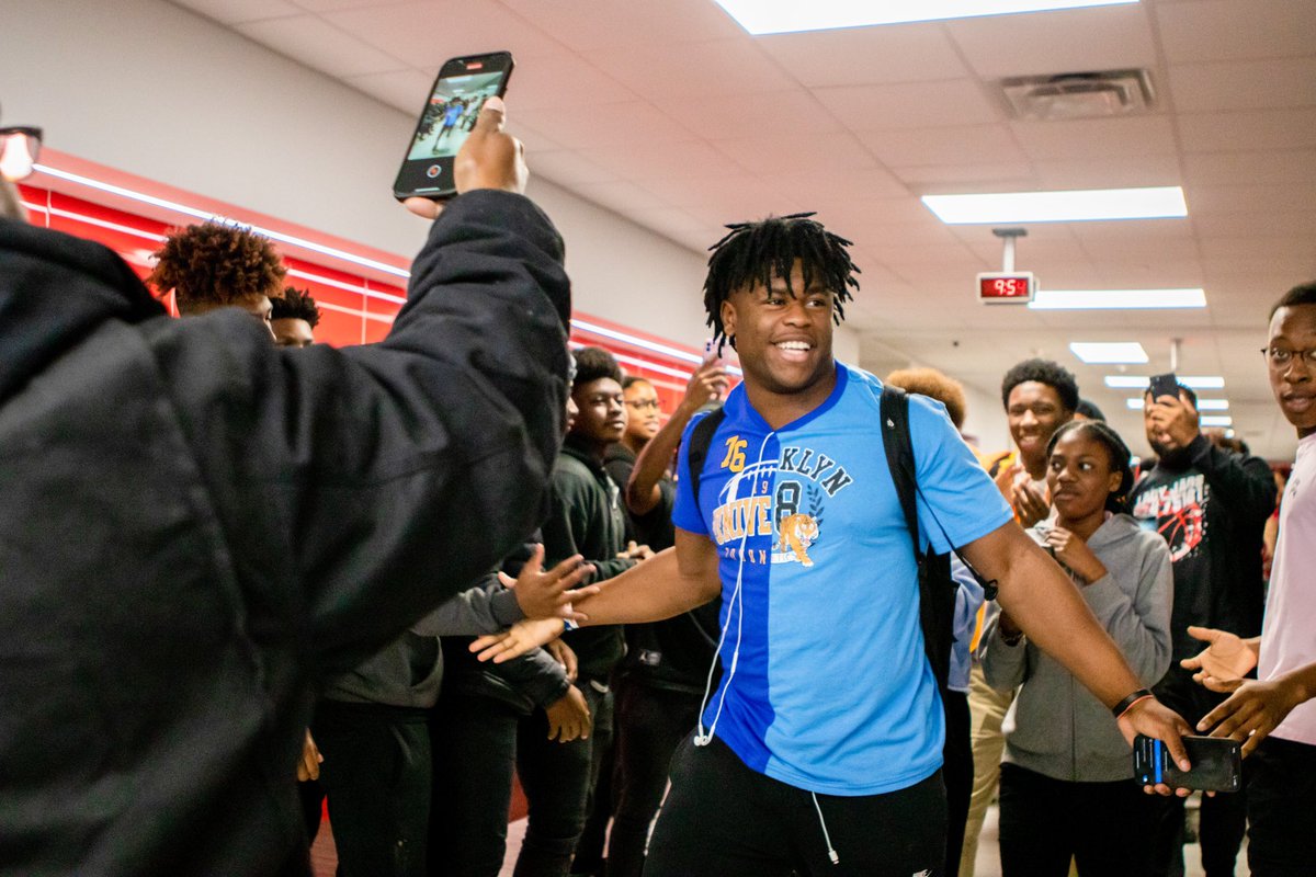 HornJags's tweet photo. Today we celebrated junior Armstrong Nnodim for becoming the first wrestling state qualifier in Mesquite ISD history! Congratulations and good luck! 

📸 by Madison Snyder, The Pride Yearbook 

#MISDExcellence #MadeToExcel https://t.co/itz64go2lL