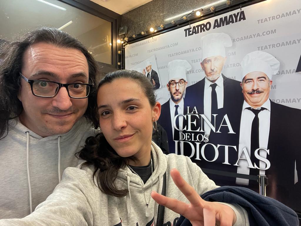 3Bemoles's tweet photo. Pues que estamos en Madriz. Vamos a reírnos con un poco de teatro y mañana Stream con @TCamtonos y @alekeyspiano . 

.
.
@Esthersixty60 
@ManoMC https://t.co/JukLcagSmb